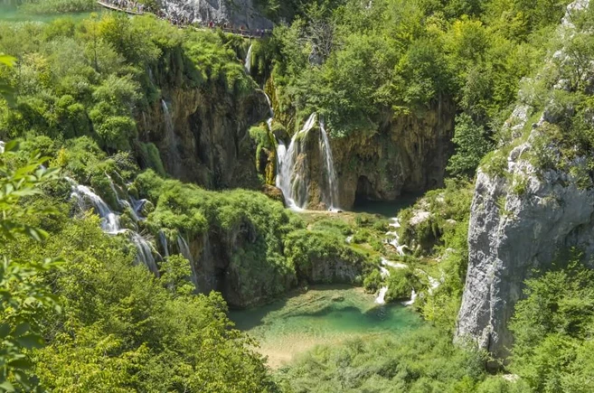 plitvice lakes panorama