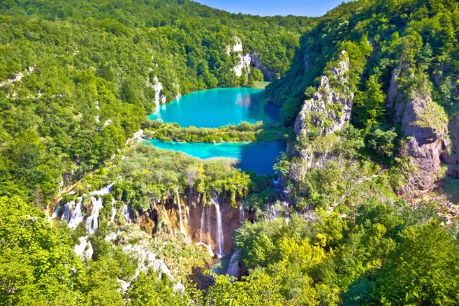 plitvice lakes waterfalls